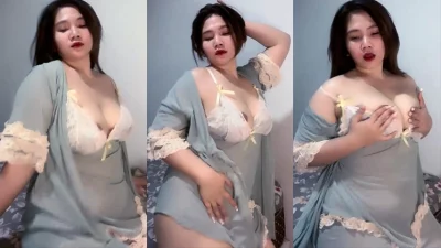 Febby Cantik Gemoy Remas Toket MangoLive